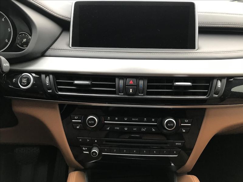 BMW X6 3,0    KV21) xDrive30d - fotka 18 z 22