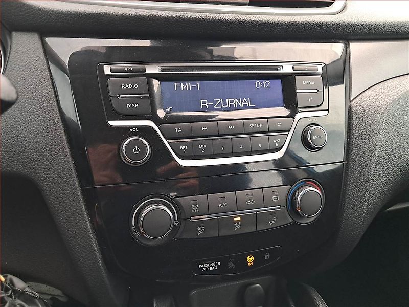 Nissan Qashqai (2020) 1.3 DIG-T, Serv.kniha - fotka 12 z 16