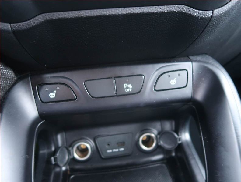 Hyundai ix35 (2012) 1.7 CRDi, Tempomat - fotka 17 z 19