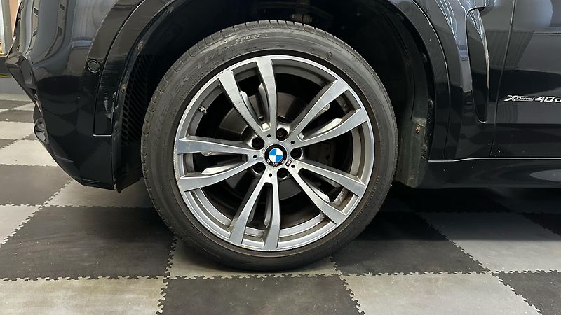 BMW X6 40D / XDRIVE - fotka 14 z 53