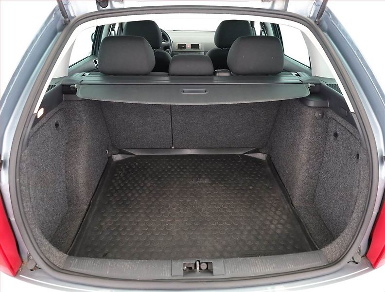 Škoda Fabia (2006) 1.2 12V, jezdí dobře - fotka 15 z 16