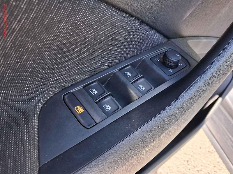 Škoda Kamiq (2022) 1.5 TSi, 2.maj,ČR, Style, DSG - fotka 13 z 17
