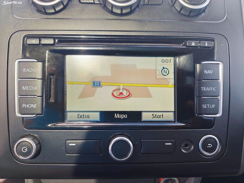 Volkswagen Touran (2014) - fotka 29 z 42