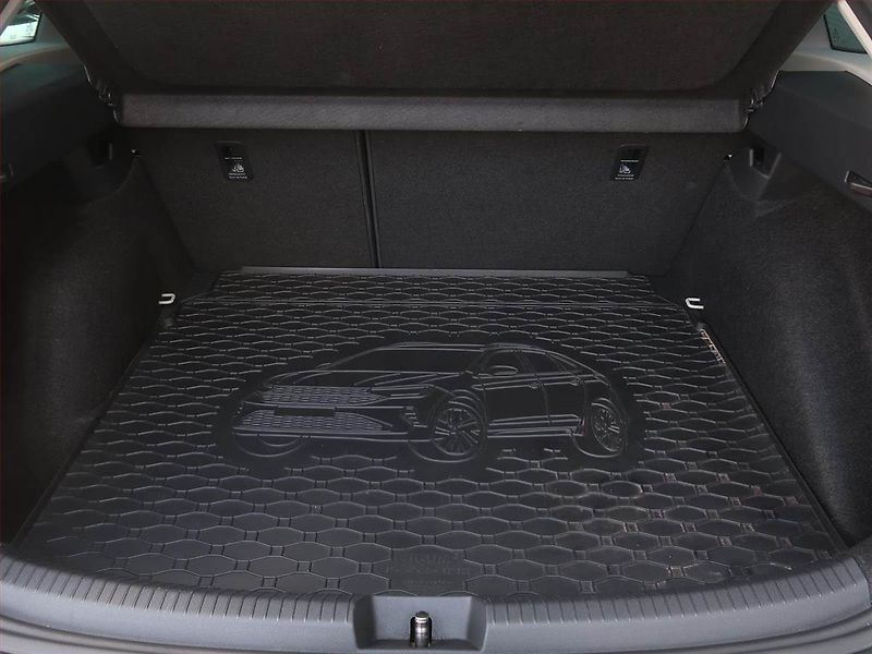 Volkswagen Taigo (2022) 1.0 TSI, Serv.kniha, Tempomat - fotka 14 z 18