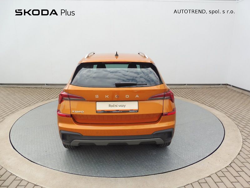 Škoda Kamiq (2025) Top Selection 1,5 TSI 110kW DS - fotka 24 z 29