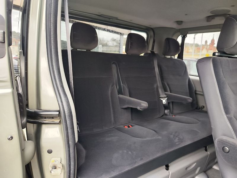 Renault Trafic 2.0 DCi/84kW Passenger - fotka 11 z 27