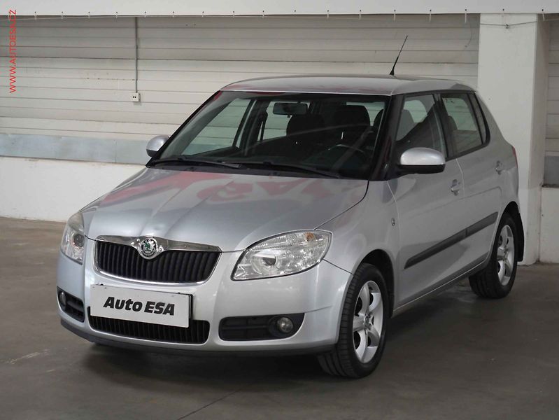 Škoda Fabia (2009) 1.4 TDi, Ambition, TZ - fotka 3 z 17