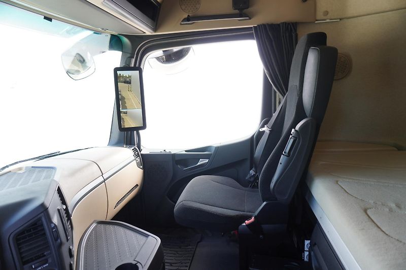 Mercedes-Benz Actros (2023) L 3552 8x4 / 2023 / 76 T GVM - fotka 18 z 24