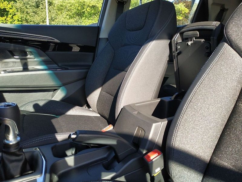 KGM Korando 1.5T, CLUB,2WD, MT, SKLADEM - fotka 31 z 32