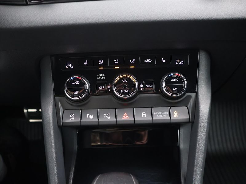 Škoda Karoq 1.5 TSI 110kW Sportline DSG CZ - fotka 19 z 28