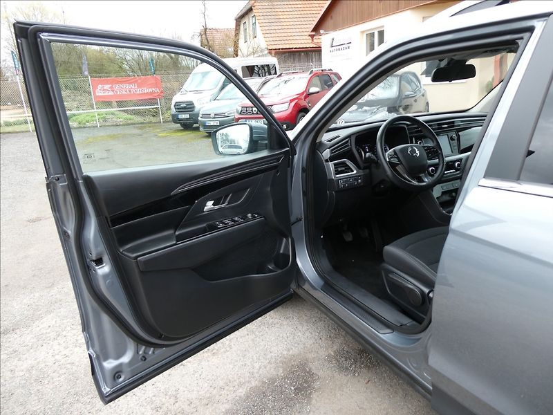 SsangYong Korando 1,5 T-GDI 120kW Style,ČR - fotka 19 z 40