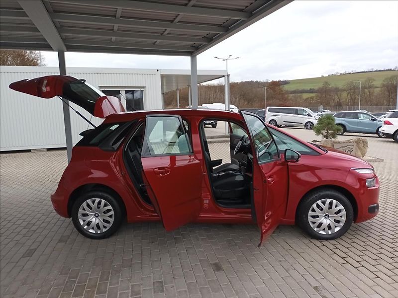 Citroën C4 Picasso 1,2 -81KW,DIGIKLIMA,KOLA - fotka 9 z 46