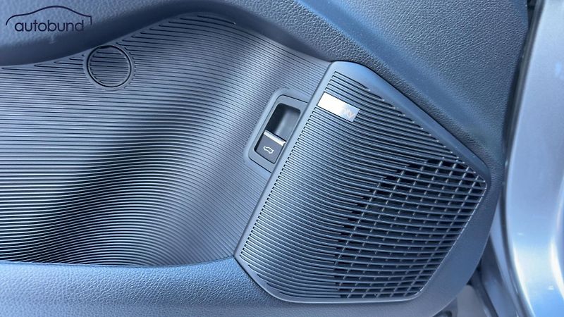 BYD Seal U Seal U DM-i PHEV Boost 160 kW  - fotka 35 z 40
