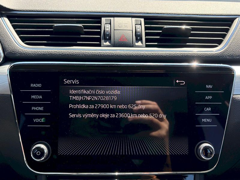 Škoda Superb (2022) Combi DSG 2.0 TDI / 110 kW / A - fotka 11 z 27