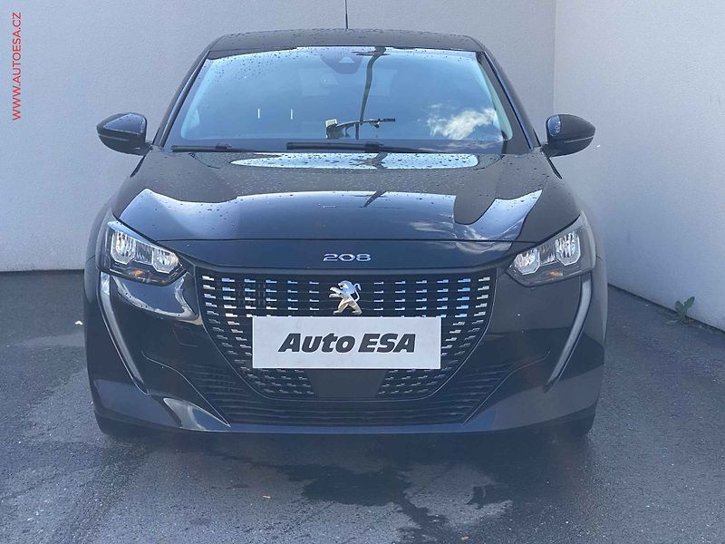 Peugeot 208 (2022) 1.2PT, Road Trip, AT, LED - fotka 2 z 19