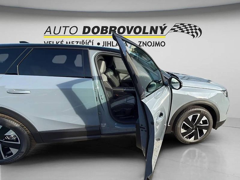 Opel Grandland (2026) GS Hybrid 1.2 TURBO (107kW/145 - fotka 13 z 24