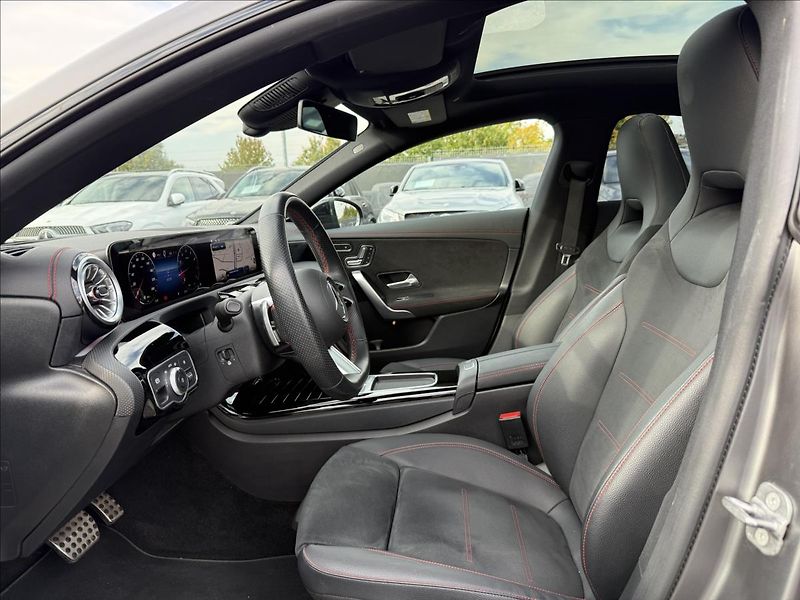 Mercedes-Benz CLA 220 4MATIC kupé - fotka 10 z 13