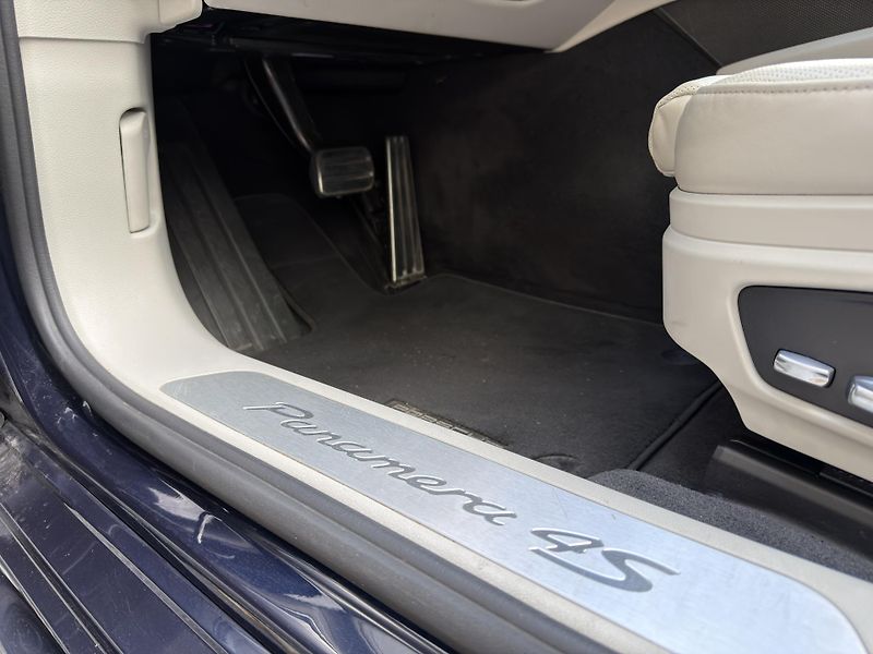 Porsche Panamera (2019) 4S Sport 2.9 324 kW CHRONO - fotka 17 z 51