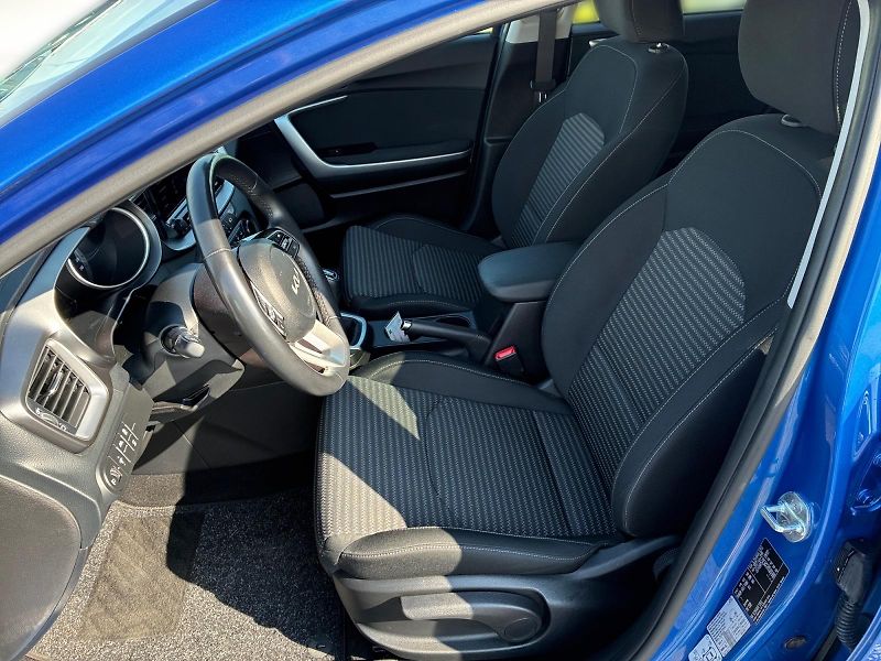 Kia Ceed (2023) TOP 1.5T-GDI 118kW CZ DPH - fotka 7 z 11