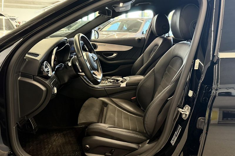 Mercedes-Benz Třídy C (2020) C 220d 4Matic AMG Line - fotka 29 z 81