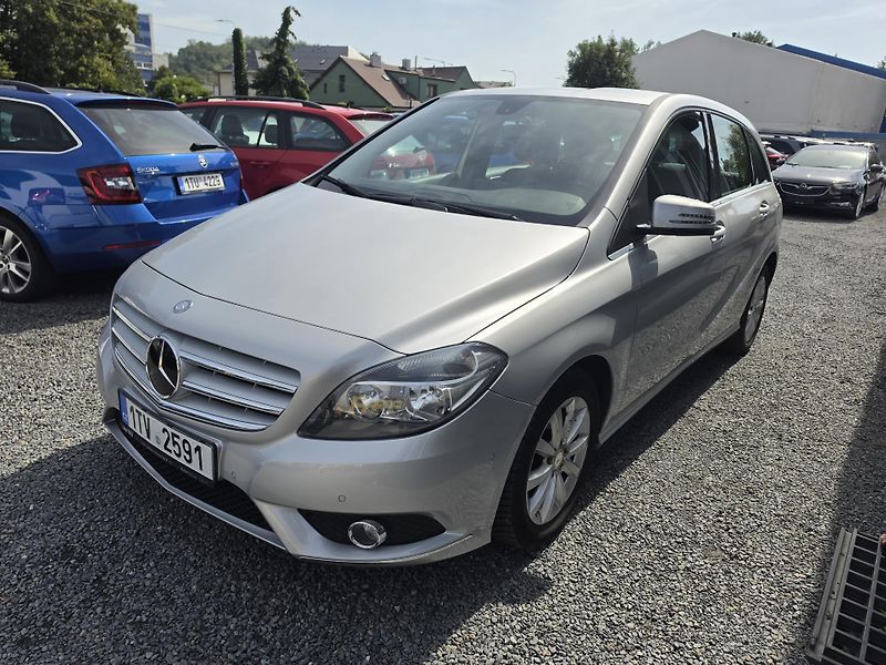 Mercedes-Benz Třídy B 180CDi Navi Parkovací senzory  - fotka 2 z 18
