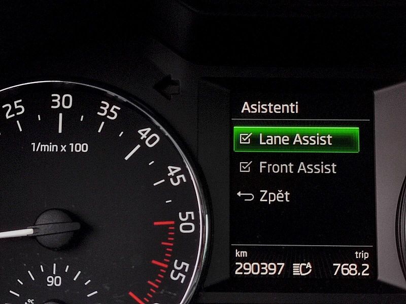 Škoda Octavia (2013) Combi Elegance plus 2,0 Tdi 11 - fotka 8 z 37