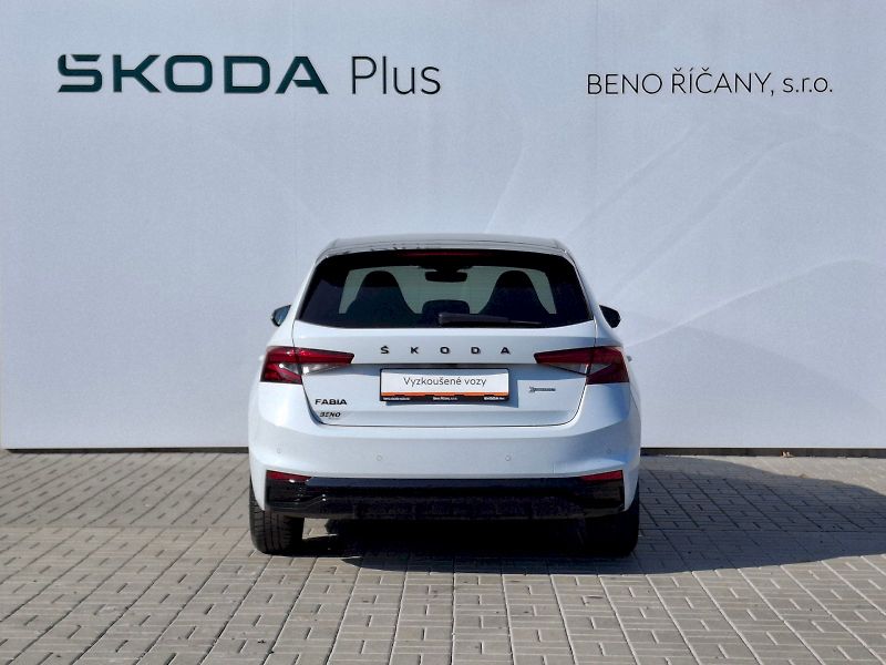 Škoda Fabia (2023) Monte Carlo 1,0TSi 81kW - fotka 31 z 34