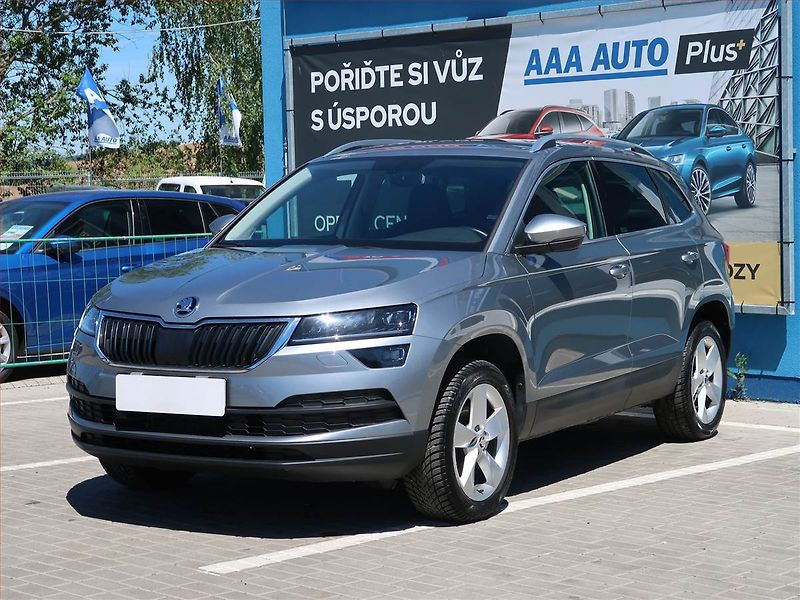 Škoda Karoq (2019) Style 1.5 TSI - fotka 2 z 22