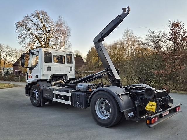 Iveco Eurocargo 180E32 4x2 hákový natahovák - fotka 8 z 15