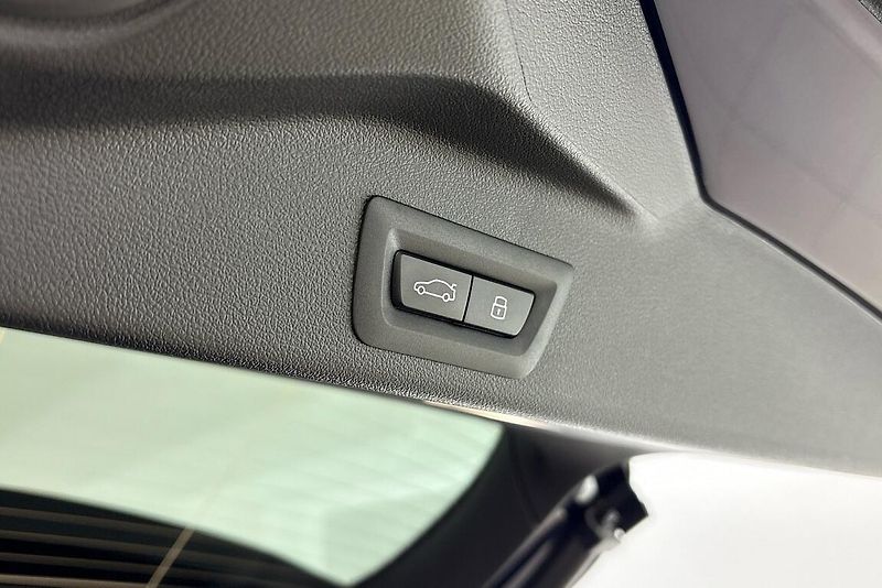 BMW X5 xDrive40d - fotka 10 z 26