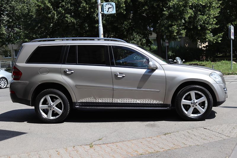 Mercedes-Benz GL 420CDI 4MATIC 225kW - fotka 9 z 48