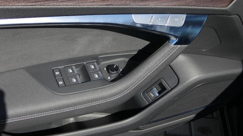Audi A6 ALLROAD QUATTRO 3.0 55 TDI qua - fotka 9 z 27