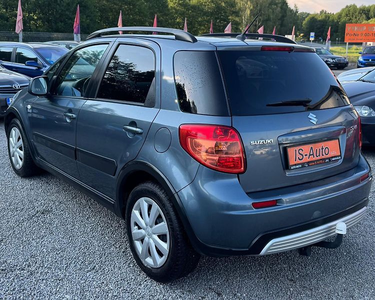 Suzuki SX4 (2009) - fotka 4 z 12