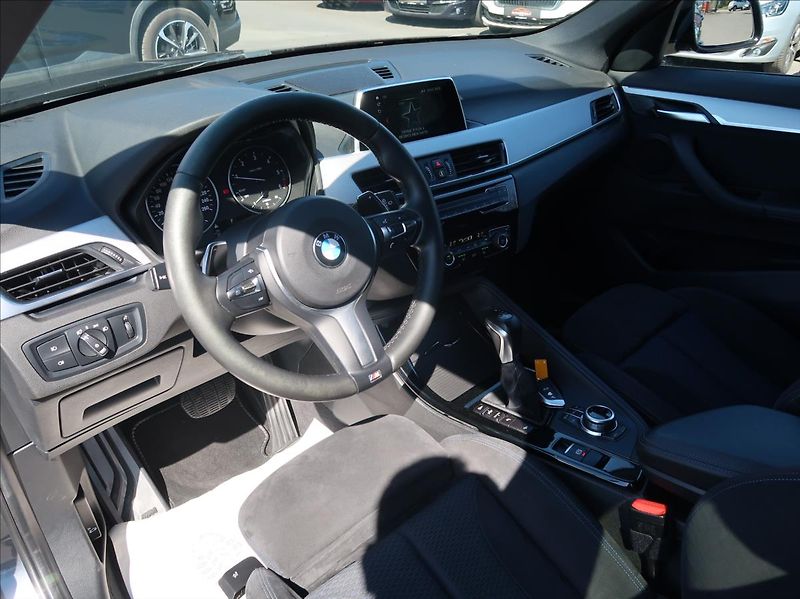 BMW X1 2,0 xd,140kW,ČR,M-Paket,DPH - fotka 9 z 27