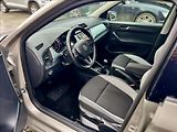 Škoda Fabia 1,0 MPI / KLIMA - náhled 11
