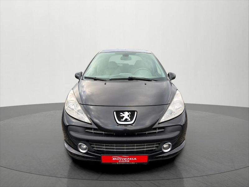 Peugeot 207 1,6 GTi 110 KW - fotka 2 z 19