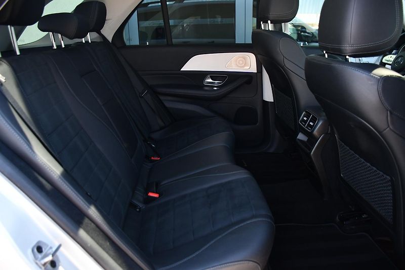 Mercedes-Benz GLE 350DE 4MATIC - fotka 19 z 42
