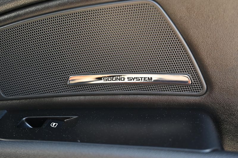 Škoda Superb 2.0TDI 125KW DSG Rezervace - fotka 53 z 56