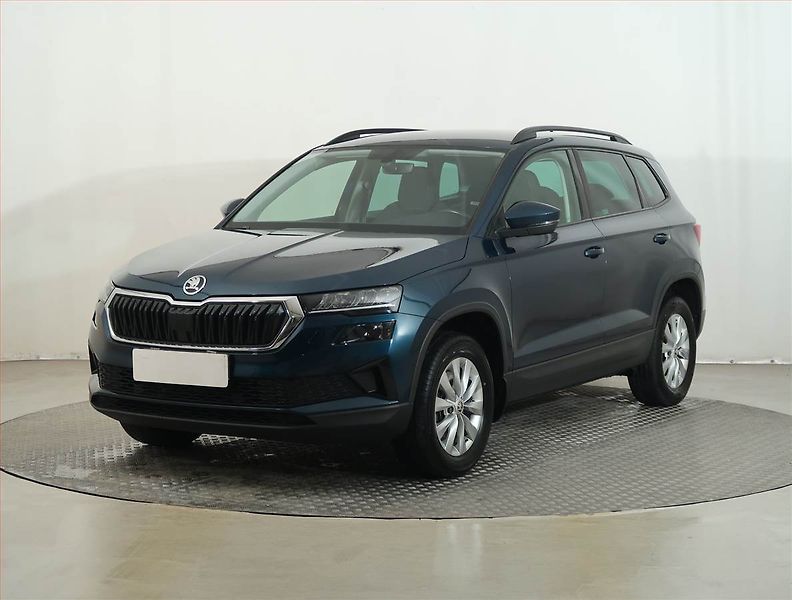 Škoda Karoq (2022) Ambition Plus 1.5 TSI - fotka 2 z 13