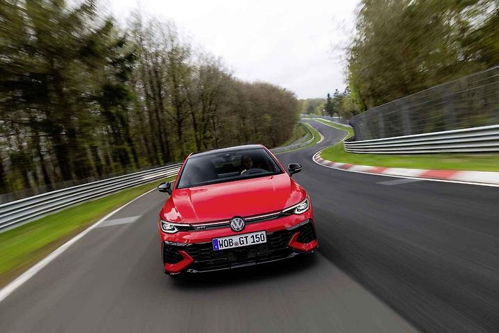 Auto je již držitelem na severní smyčce okruhu Nürburgring.