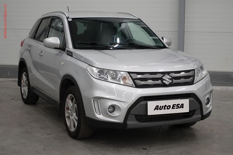 Suzuki Vitara (2016) 1.6 DDiS 4x4, AC, TZ, navi - fotografie inzerátu