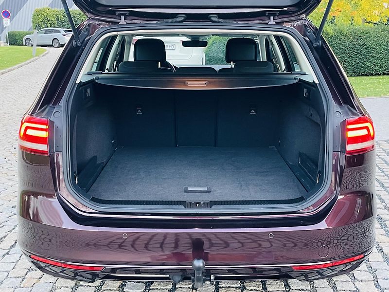 Volkswagen Passat 1.4TSI AUT TAŽNÉ SERVISKA LED - fotka 19 z 49