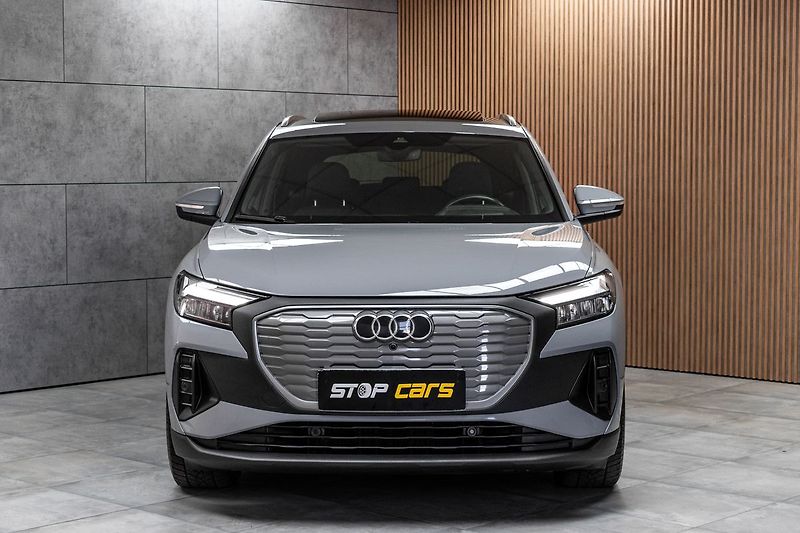 Audi Q4 e-tron 45*82kWH*QUATTRO*SoH92%*ČR 1.M - fotka 2 z 46