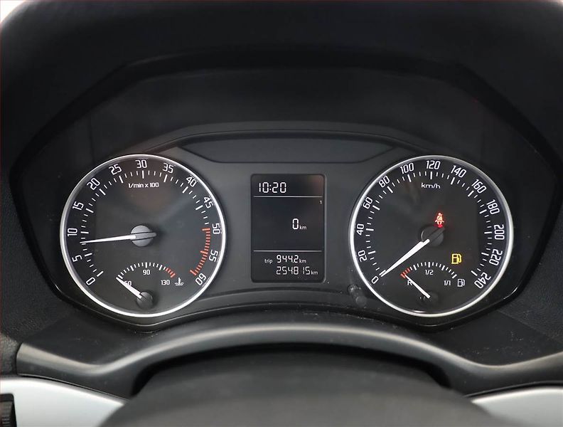 Škoda Octavia (2011) 1.6 TDI, Serv.kniha, Tempomat - fotka 8 z 15