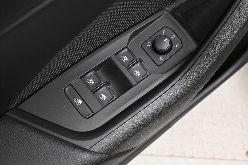Škoda Octavia 2,0 TDI 110kW DSG Style Záruka - fotka 26 z 31