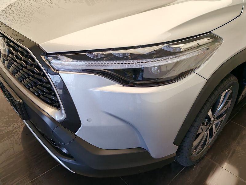 Toyota Corolla Cross 1.8 Hybrid eCVT FWD Style Tech - fotka 4 z 39