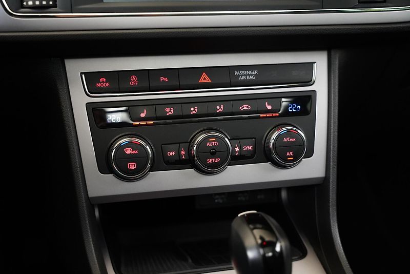 Seat Leon - fotka 23 z 27