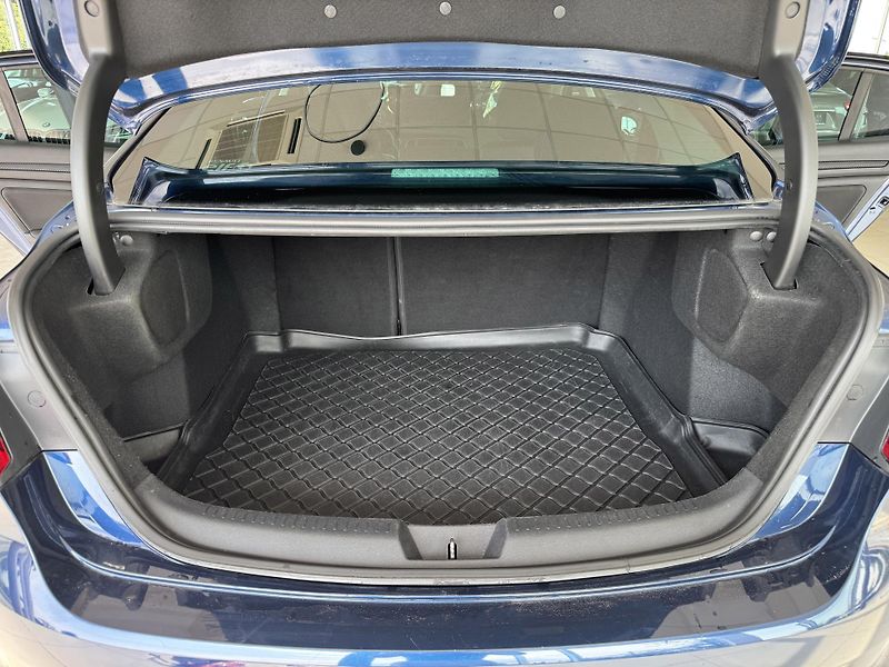 Renault Mégane 1,3 TCe*KeyLess*PDC*1.Maj*ČR - fotka 28 z 29