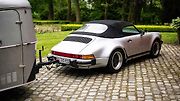 Porsche 911 Carrera 3.2 Speedster a kravana