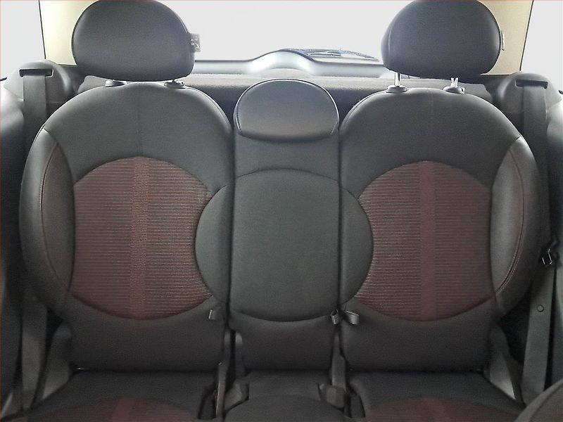 Mini Countryman (2016) Cooper D ALL4, 4X4 - fotka 10 z 17